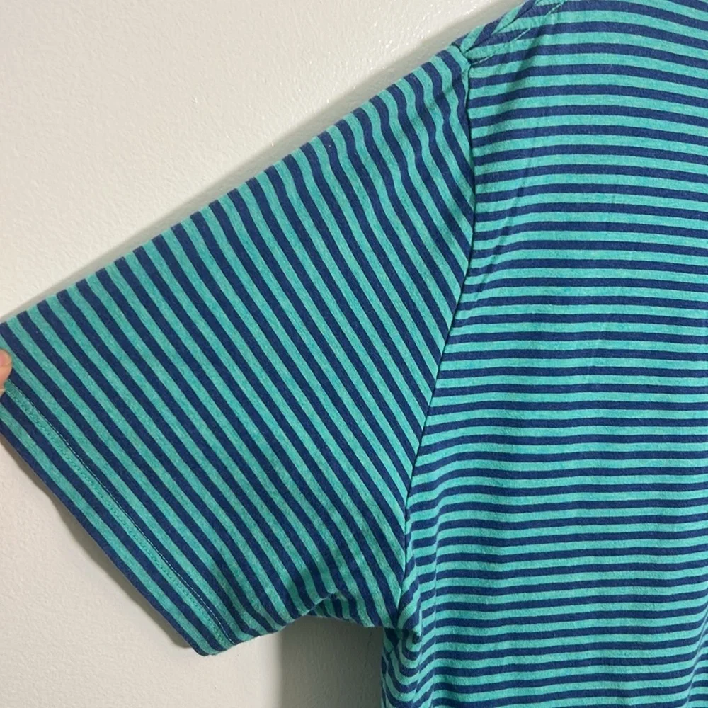 Vineyard Vines Men’s Navy and Teal Striped Pocket T-Shirt 100% Pima Cotton Sz M - Picture 9 of 10